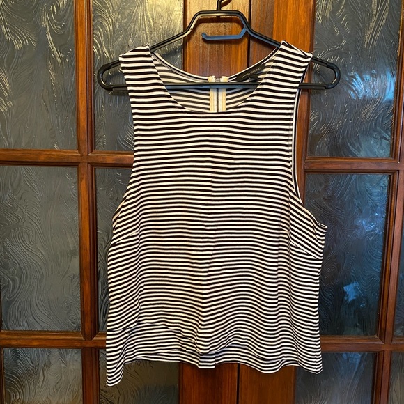 Banana Republic crop top - Picture 1 of 4